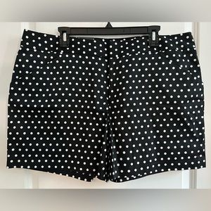 ☀️☀️NWT INC size 18 black polka dot shorts.☀️